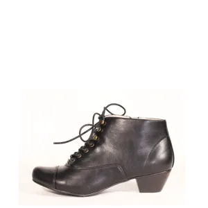 Pyramid Retro Booties