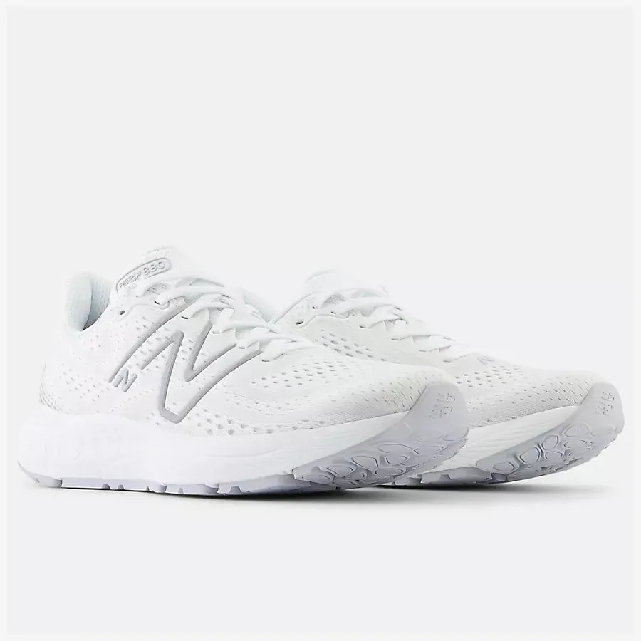 Women's Fresh Foam X 880v13 (White/Light Silver Metallic)